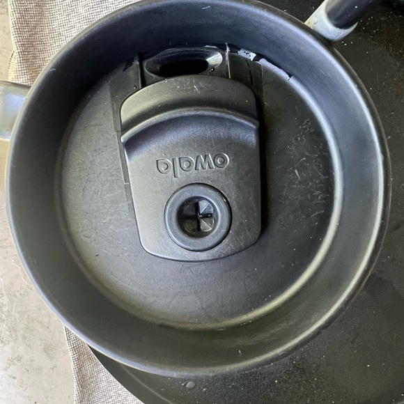 40 oz Owala Water bottle - Picture 5 of 6